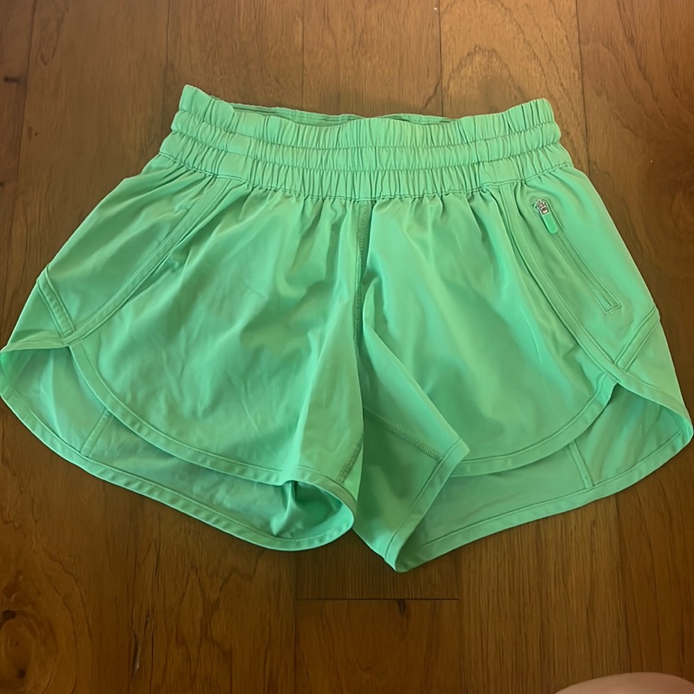 Lululemon size 6 shorts